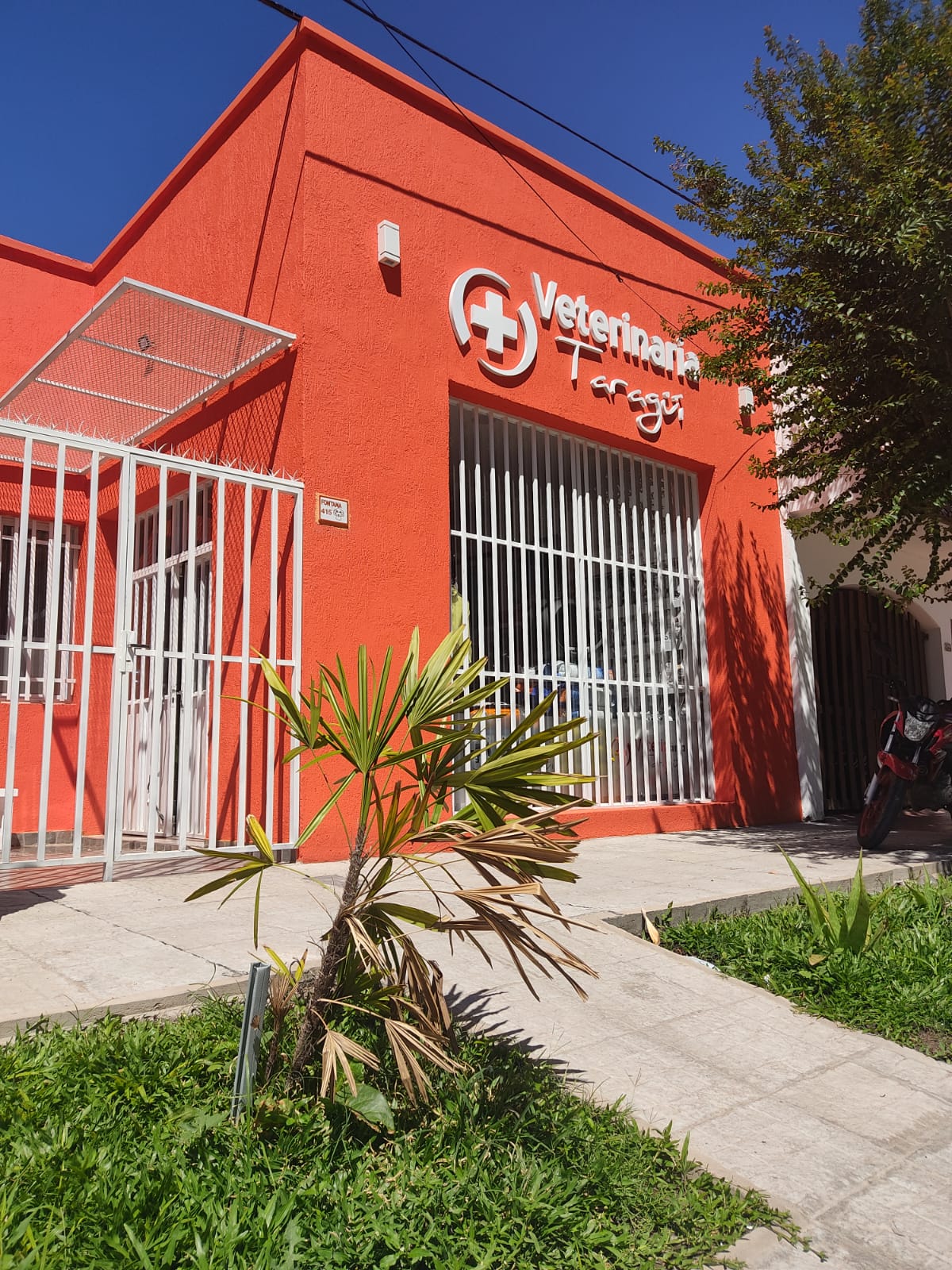 Fachada de Clínica Veterinaria Taragui en Resistencia, Chaco